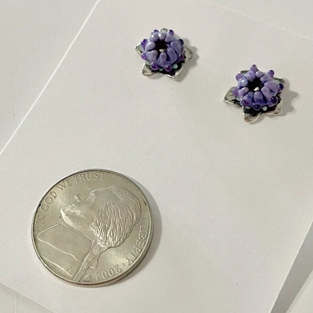 Sterling Silver Petite Purple Flower Stud Earrings Glass Lampwork Earrings‎
